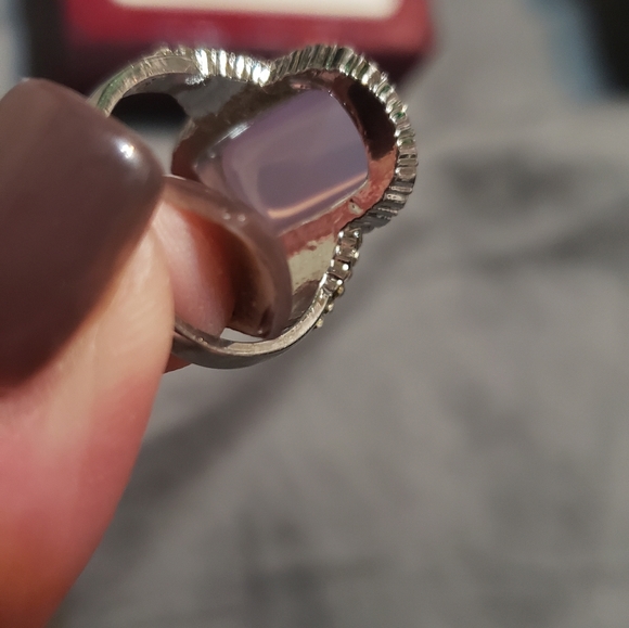 Ladies fashion purple stone ring.  New - Picture 9 of 12